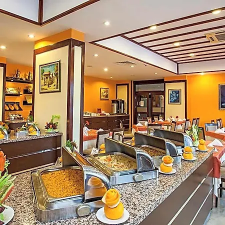 Hotell Dosi 4*